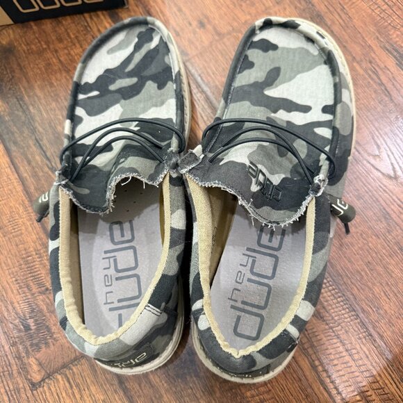 Camo Hey Dudes - Picture 3 of 4